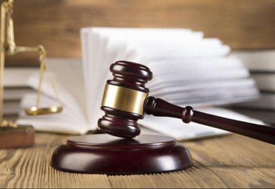 براءة متهم من استصدار 19 تأشيرة لفتاة عربية يعملن بفندق