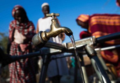 في المستشفيات.. السودان يدفع فاتورة فساد "مياه الإخوان"