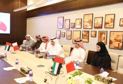 وفد قضائي بحريني يطلع على مسيرة القضاء في محاكم الإمارات