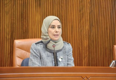 زينل تسأل وزيرة الصحة عن عدد حاملي شهادة طب الأسنان