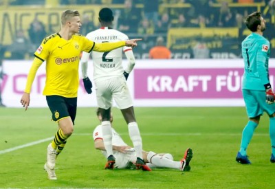دورتموند يتعافى ويهزم فرانكفورت برباعية نظيفة
