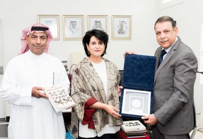 الشيخة هلا بنت محمد تشيد بانجازات مسرح اوال 