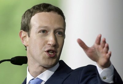 مارك زوكربيرغ يقترح أن تضع الحكومة أطرا للتحكم في "المحتوى الضار" على "فيسبوك" و"واتسآب"