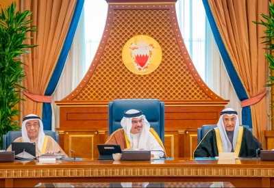 مجلس الوزراء يعادل شهادات خريجي الطب من الصين