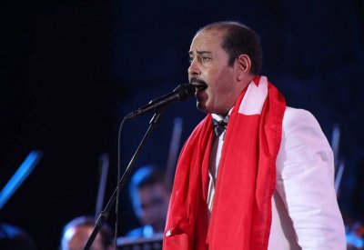 بعد رفضه الغناء مع إسرائيلي.. مغرّدون يشيدون بموقف بوشناق