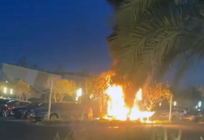 بالفيديو.. حريق بـ"فود تراك" في الرفاع وتضرر السيارات المجاورة