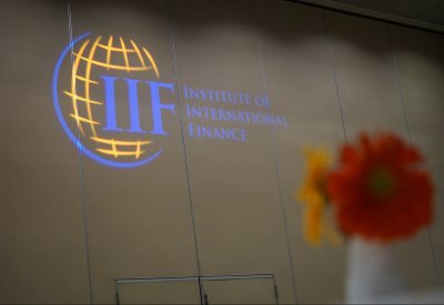 255 مليار دولار ديون تسددها 30 دولة حتى 2021 