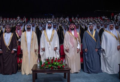 ناصر بن حمد يثمن العطاء الإماراتي بتنظيم حفل الزواج الجماعي لصالح 1200 شاباً