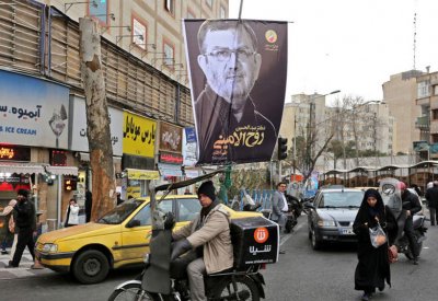 انتخابات إيران.. النظام ينازل نفسه ويحاضر بالديمقراطية