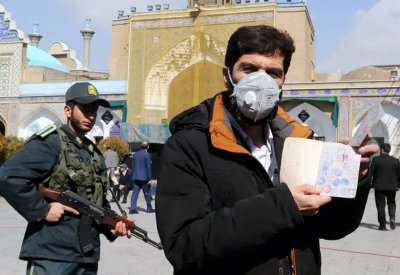 18 مصاباً في إيران.. كورونا يطال مسؤولاً رسميا في طهران