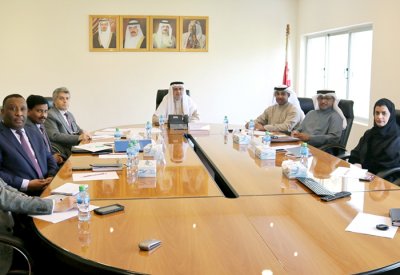 الثروة البحرية والمساحة يبحثان مشروع استخراج والبحث عن الرمال