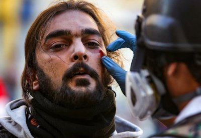 مقتل متظاهر وإصابة 7 آخرين في إطلاق نار للأمن ببغداد