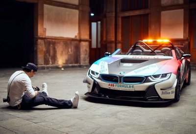 بيكهام: "عندما رأيت السلامة i8 Roadster أذهلتني على الفور"