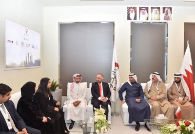 وزير النفط يبحث مع عدد من الشركات النفطية تعزيز التعاون النفطي والبيئي