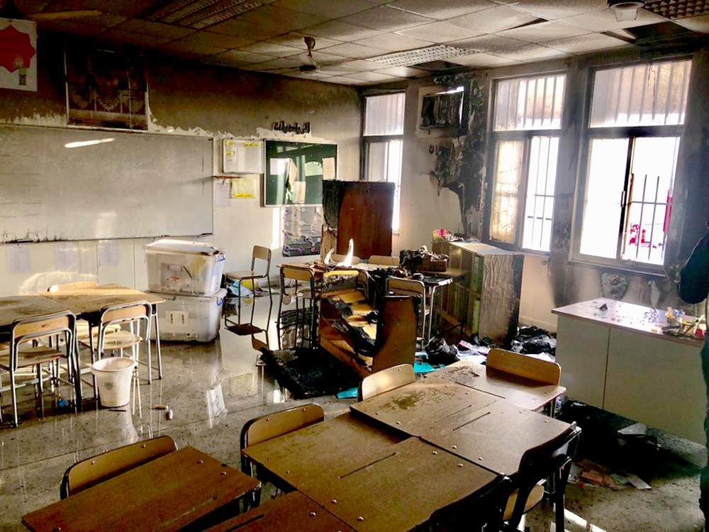 بالفيديو: أضرار الصف المحترق بمدرسة الحد الابتدائية للبنين 