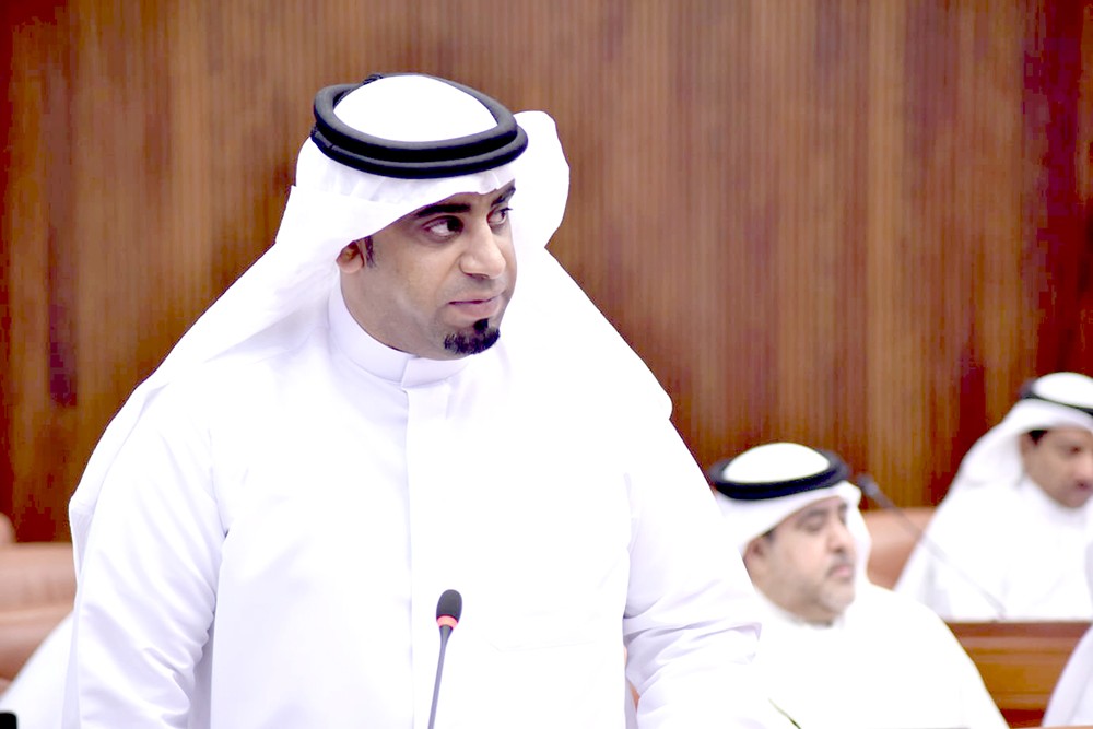 آل عباس: تقرير اللجنه مفاده أن التوظيف للبحريني ليس من الاولويات