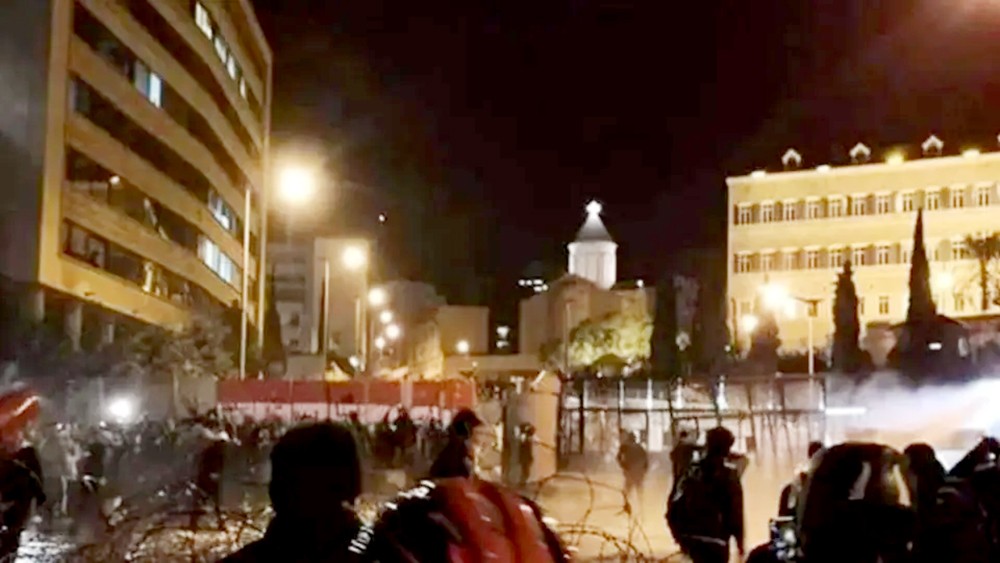 لبنان.. احتجاجات في بيروت ضد حسان دياب