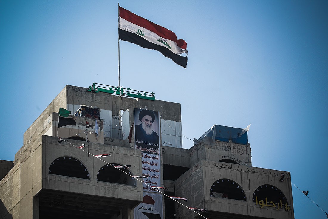  العراق.. مهلة ساعتين لاستقالة محافظ بابل بعد ضرب متظاهرين 