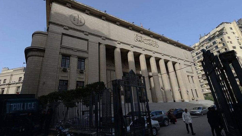 محكمة مصرية تفصل نهائيا في قضية مدرس تحرش بـ 120 طالبة