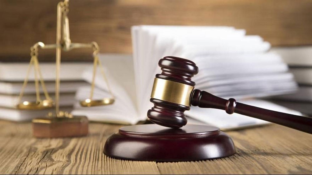 براءة متهم من استصدار 19 تأشيرة لفتاة عربية يعملن بفندق