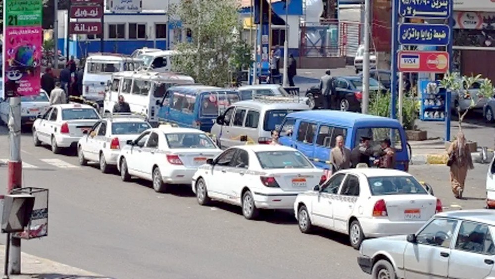السودان يستحدث "خط سريع" بمحطات الوقود لرفع الأسعار