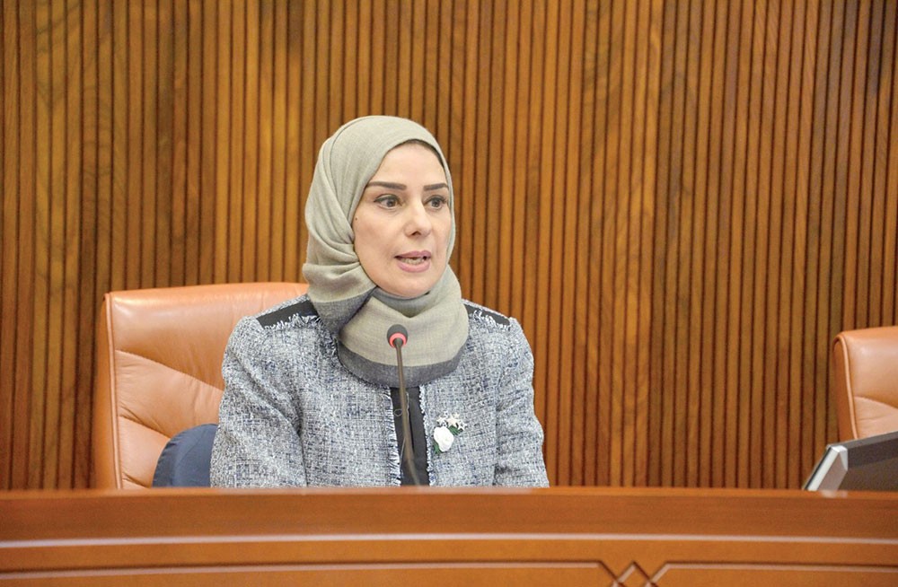 زينل تسأل وزيرة الصحة عن عدد حاملي شهادة طب الأسنان