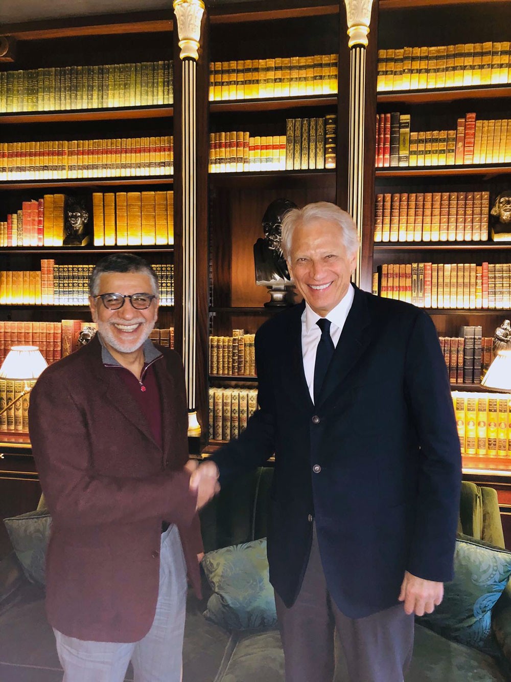 رئيس وزراء فرنسا الاسبق دو فليبان المتحدث الرئيسي في الاحتفال بيوم الضمير العالمي