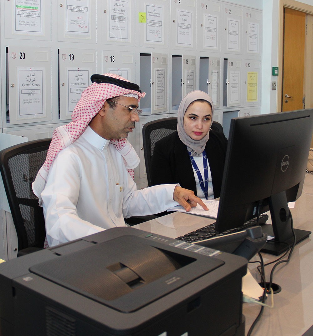 "المناقصات" يفتح مظاريف 86 عطاء لــ20 مناقصة ومزايدة