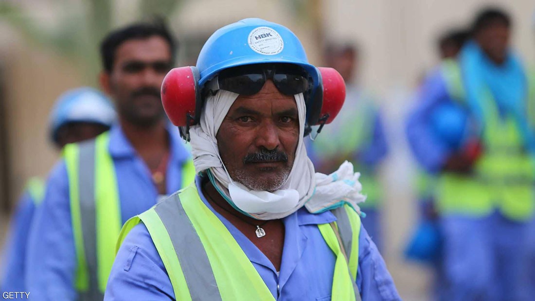 هيومن رايتس ووتش: عمال مونديال قطر بلا أجور لأشهر و"تحت التهديد" 