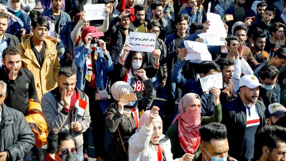 طلاب العراق في الساحات.. من بغداد إلى الجنوب