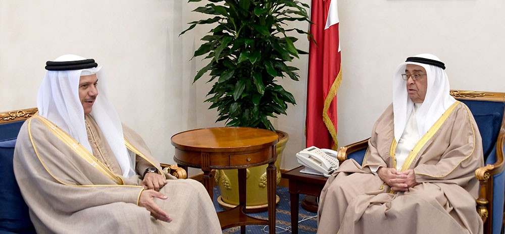 محمد بن مبارك يستقبل وزير الخارجية
