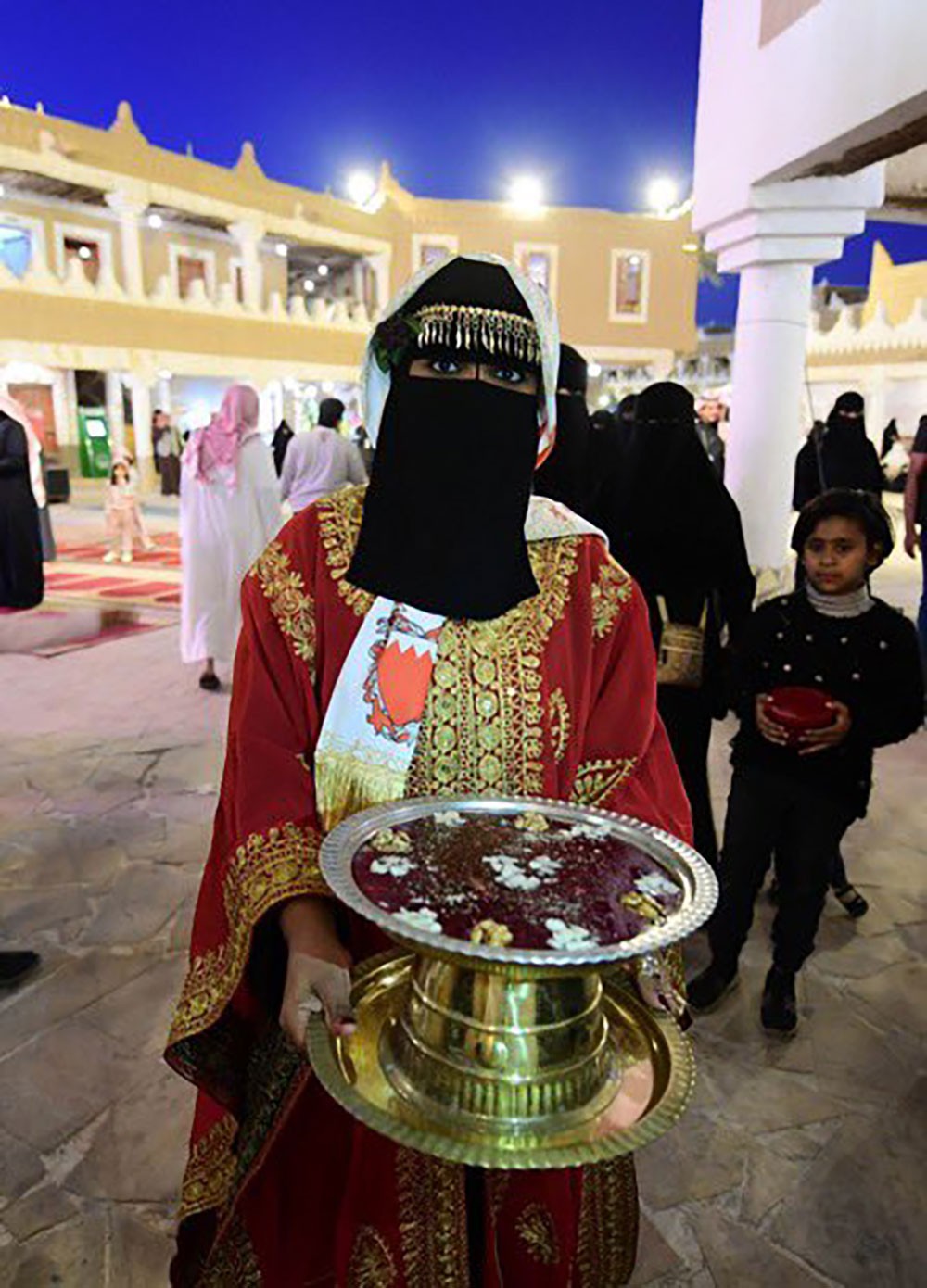 الحلوى البحرينية في سوق المسوكف السعودي