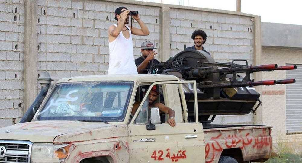 الاتحاد الأوروبي يلمح لإرسال قوات برية إلى ليبيا