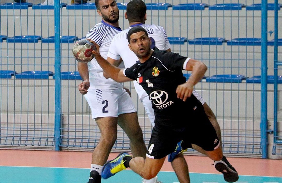 الأهلي يعود لطريق الفوز وينفرد بالصدارة  