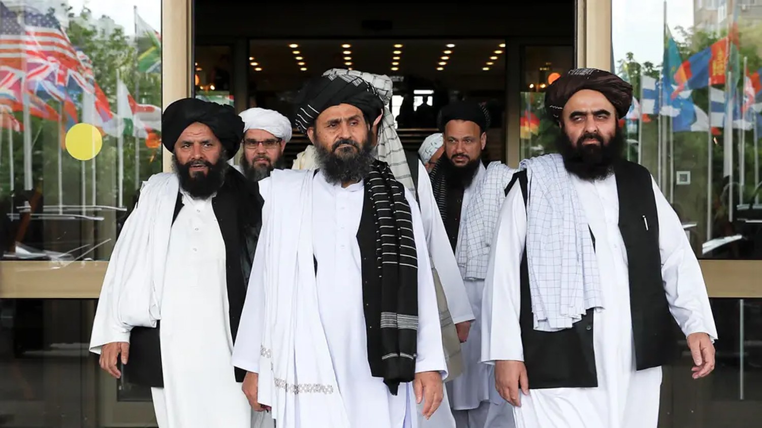 هدنة تسبق اتفاقاً تاريخياً بين طالبان وواشنطن