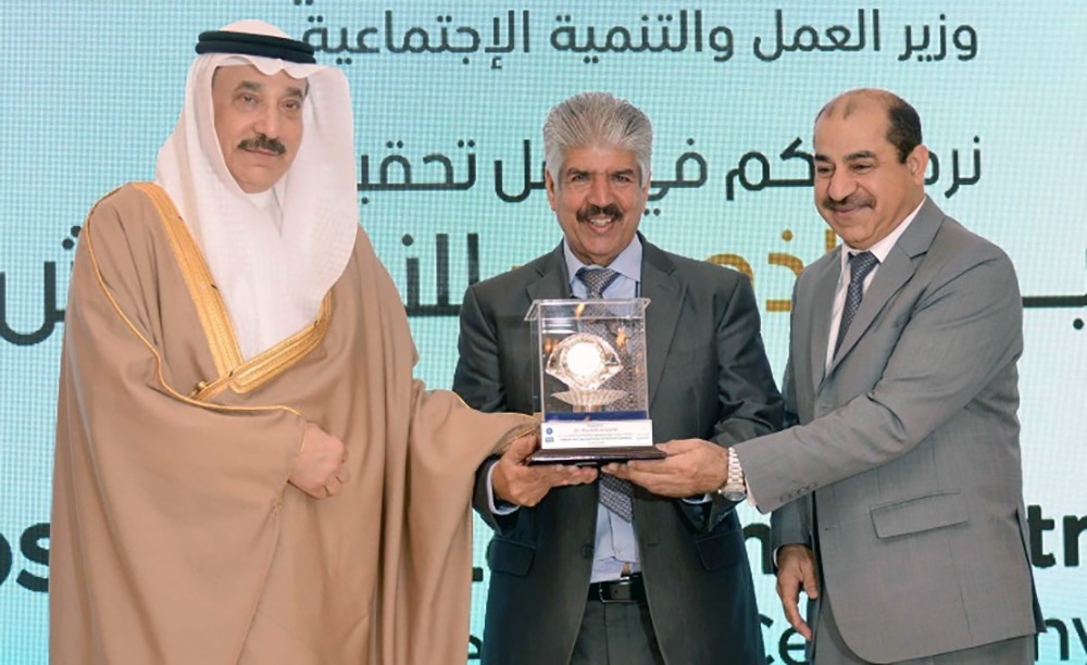 الوزير حميدان: التدريب النوعي في مجالات السلامة المهنية يعزز بيئة العمل الآمنة والمنتجة