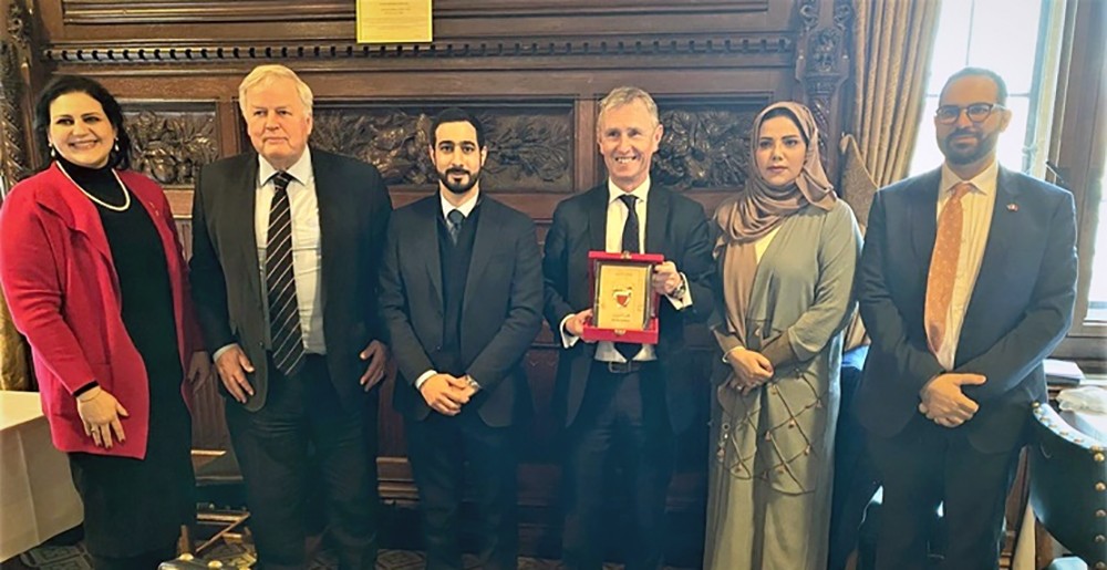 نائب رئيس مجلس العموم البريطاني يلتقي وفدًا من أعضاء مجلس الشورى