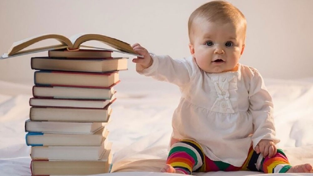 قدرات فريدة يمنحها الانتماء لعائلة ثنائية اللغة للرضع!