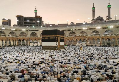 السعودية: إيقاف العمرة للمواطنين والمقيمين مؤقتاً