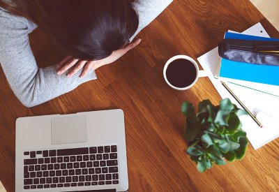 ثُلث الشركات في الخليج تخطط للعمل من المنزل لمواجهة كورونا
