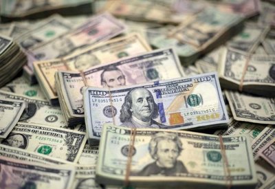 الدولار يتراجع في ظل تزايد القلق بعد خفض الفدرالي للفائدة