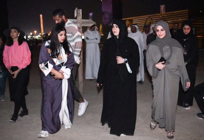 لطيفة بنت محمد تزور النسخة الأولى من "المرموم: فيلم في الصحراء"