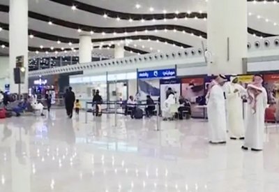 شركات طيران تستجيب لقرار السعودية وتبدأ تعليق رحلاتها للمملكة