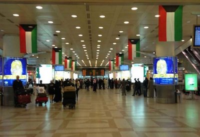 الكويت تعلق رحلات الطيران وتعطل الدوام 20 يوماً بسبب كورونا