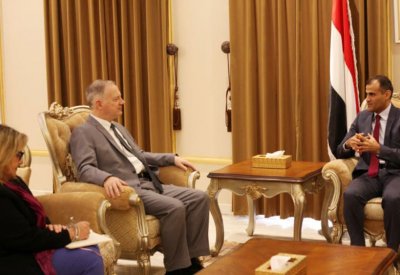 وزير الخارجية اليمني: نعيد تقييم جدوى اتفاق الحديدة