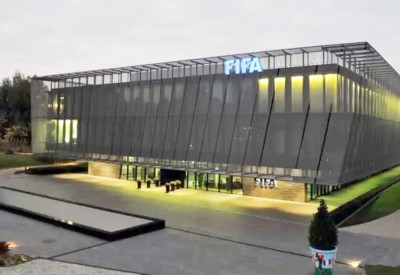 فيفا يوصي بتأجيل مباريات مارس وأبريل
