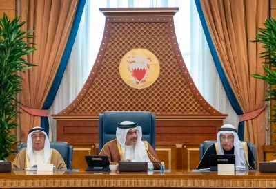 كلف مجلس الوزراء الجهات المعنية بالحد من التجمعات التي تزيد عن 150 فرداً