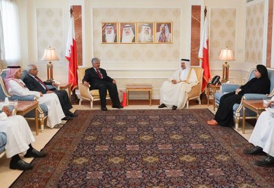 وزير الخارجية يستقبل الأمين العام للمؤسسة الخيرية الملكية