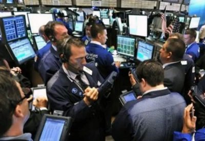 كيف تعصف خطط التحفيز المالي بسوق السندات العالمي؟