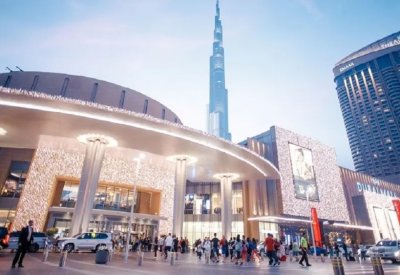 الإمارات.. غلق مراكز التسوق وتعليق الرحلات الجوية